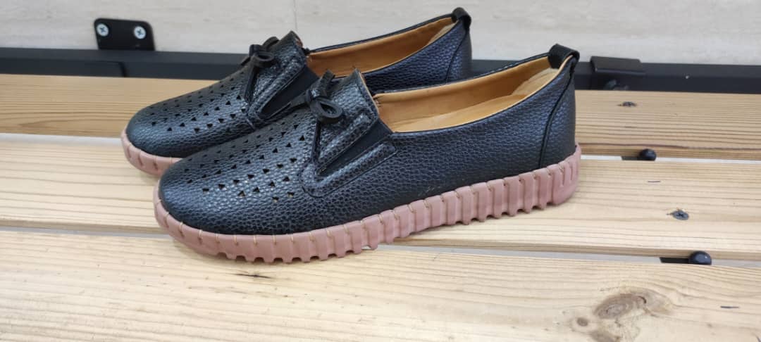 کفش طبی زنانه مشکی